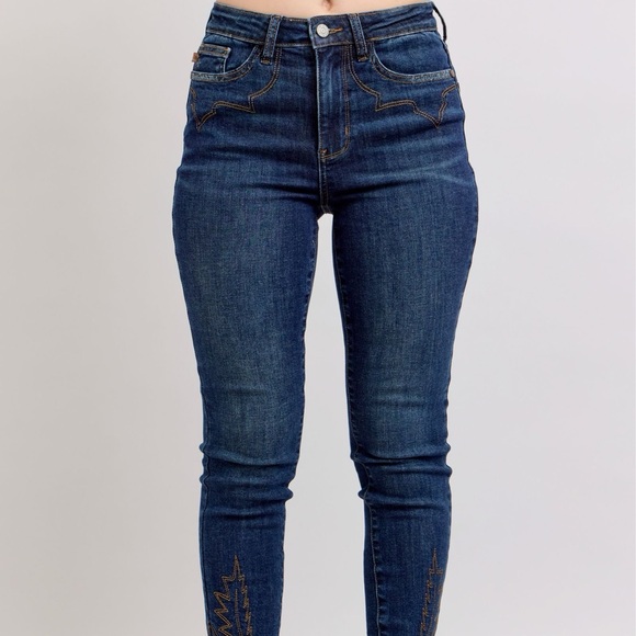 Judy Blue Full Size Embroidered High Rise Skinny Jeans Plus Size - Picture 2 of 6